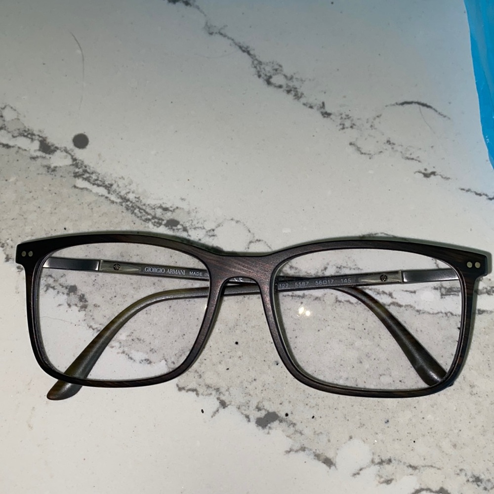 Giorgio Armani prescription glasses can replaces with your prescription